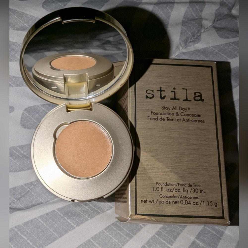 New Stila foundation and concealer set in shade Honey 10